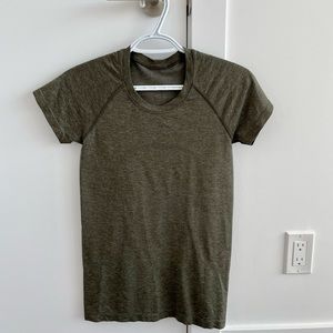 Lululemon Swiftly Tech Short Sleeve Shirt